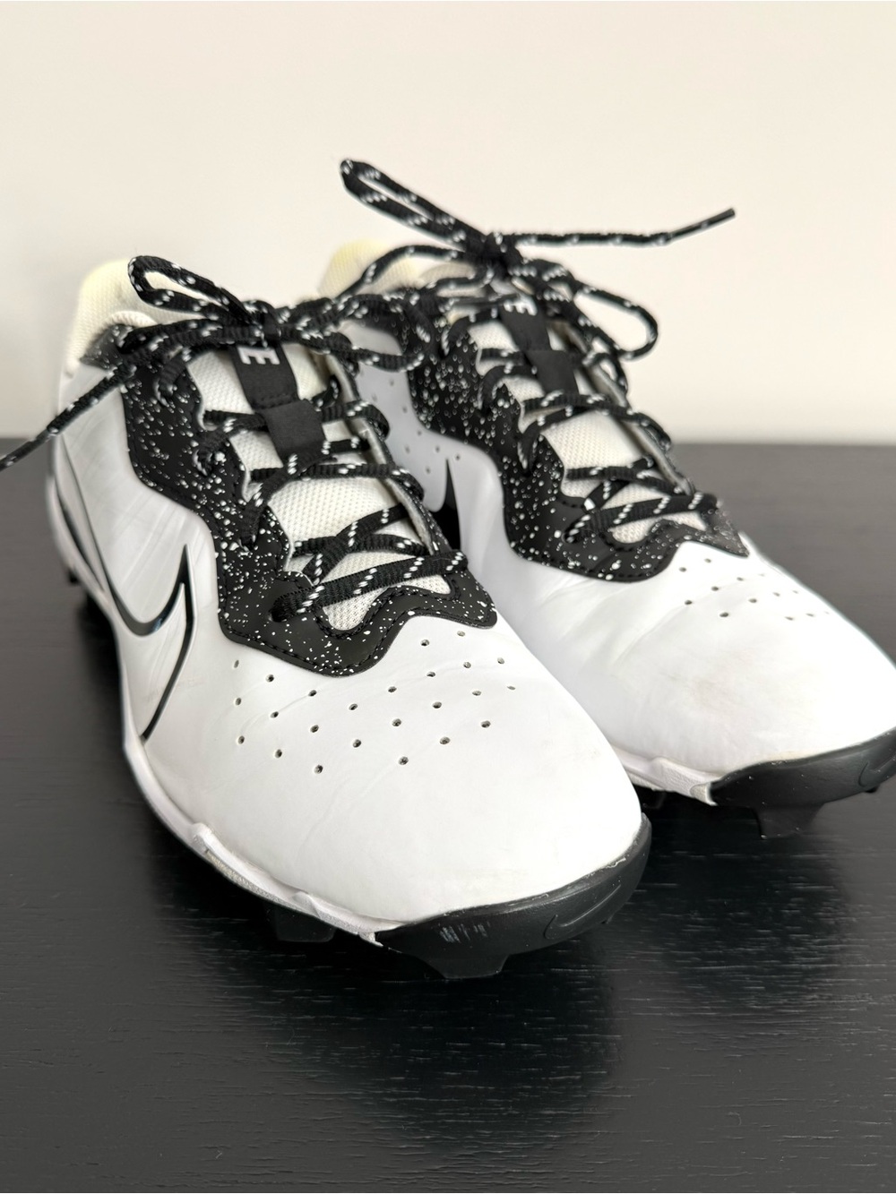 Nike Women’s Flag Football Cleats – Size 9